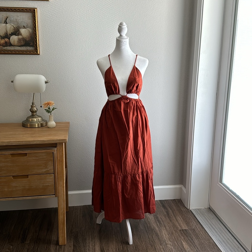 Petal & Pup: Cut out maxi dress